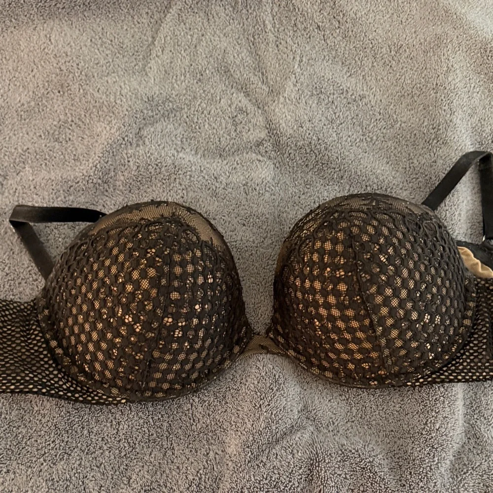 Victoria's Secret Black Mesh Bra - Picture 1 of 6